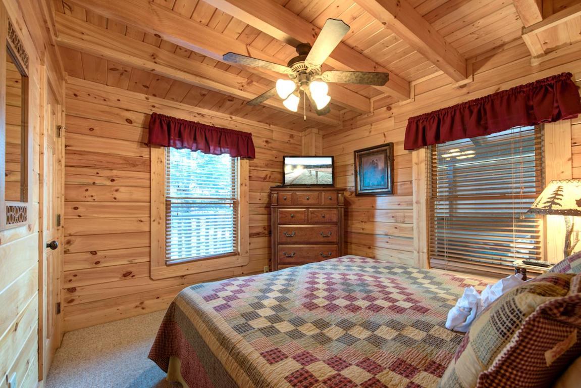 Serenity Peak Villa Pigeon Forge Eksteriør bilde